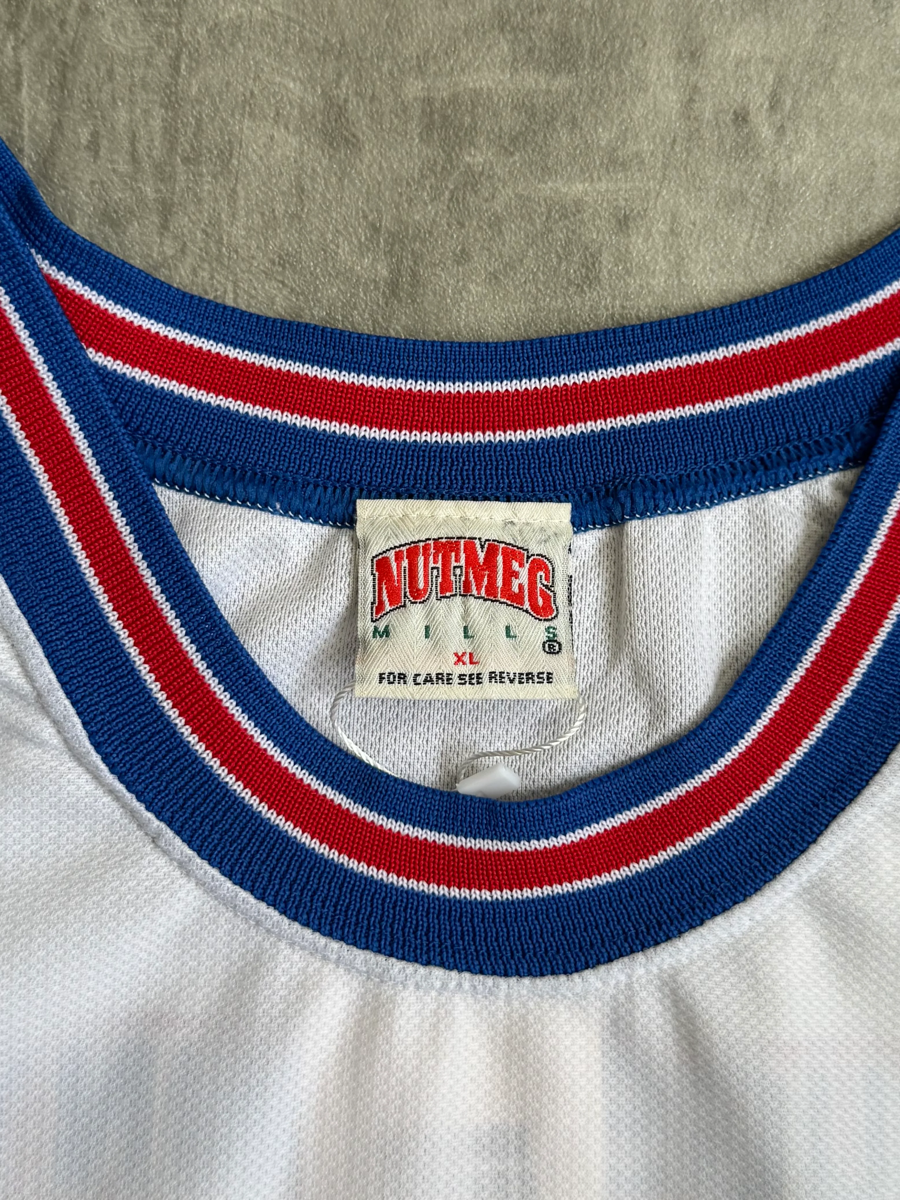 1996 Nutmeg Official Space Jam 'Bugs Bunny 1' Tune Squad Jersey - Image 3