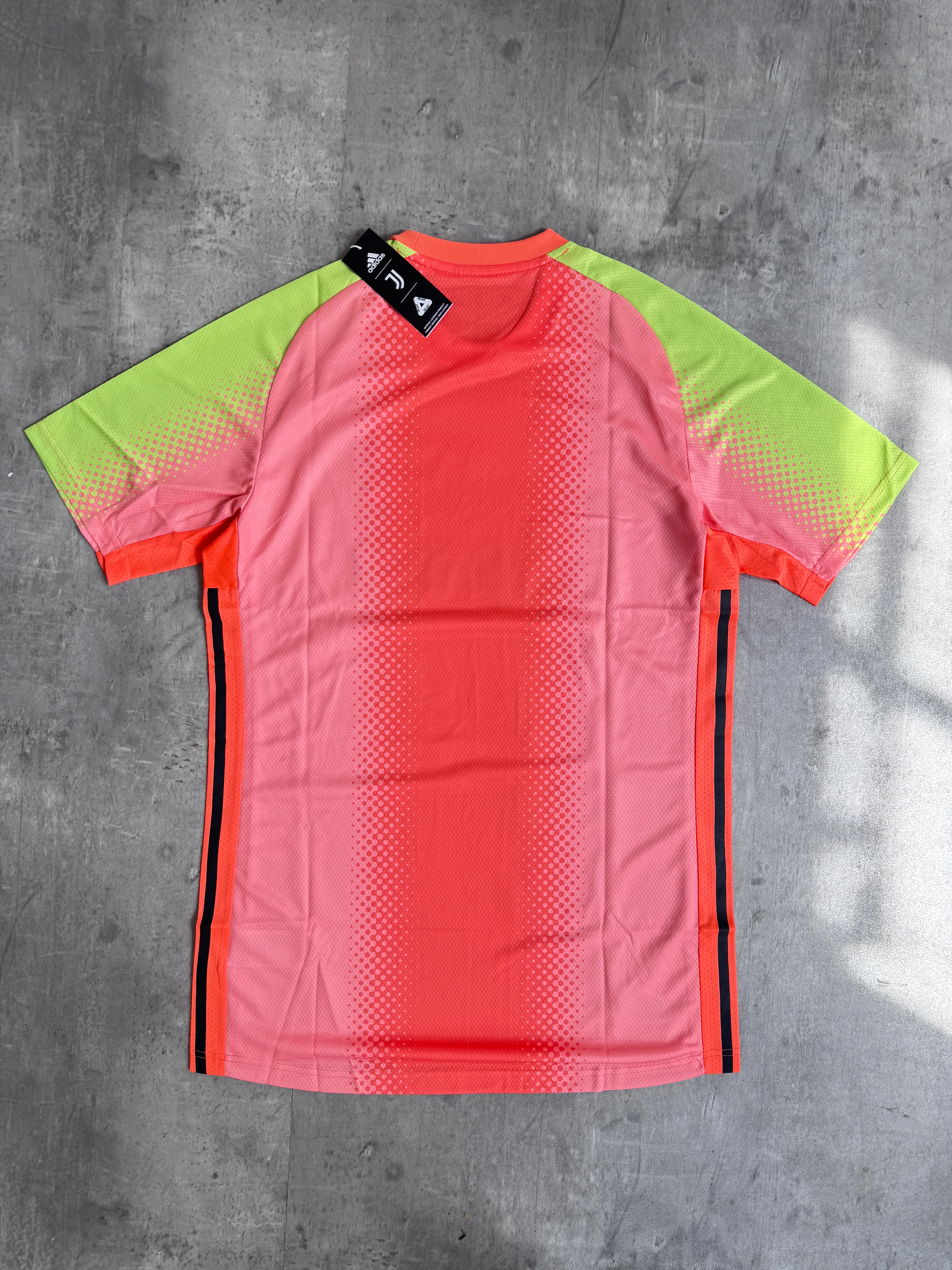 VT SALE: 2019/20 Palace x Adidas x Juventus Football Shirt - Image 6