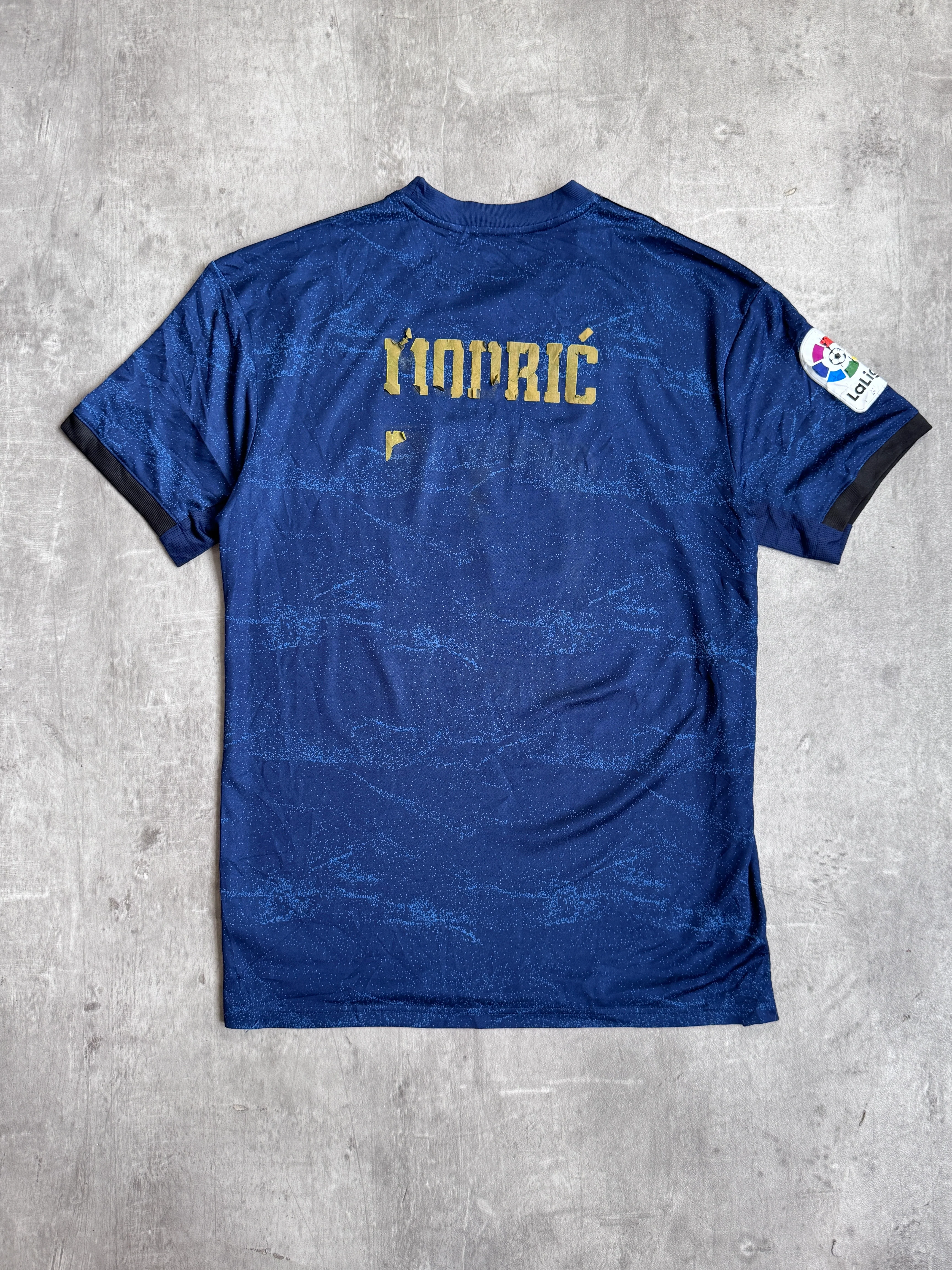 2019/20 Real Madrid Away Fifa Champions Football Shirt - Image 4